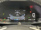 奥行きのある、シンプルなメーター周りです★ 夜間の視界性も良く、快適なドライブができますね♪
