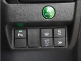 あんしんパッケージ装備車です。低速域衝突軽減ブレーキと誤発進抑制機能,サイドカーテンエアバックにより万一の事故防止と乗員保護に役立ちます。