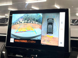 【パノラミックビューモニター】専用のカメラにより、上から見下ろしたような視点で360度クルマの周囲を確認することができます☆死角部分も確認しやすく、狭い場所での切り返しや駐車もスムーズに行えます。