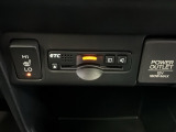 いまや快適なカーライフに欠かせないETCが付いています。