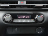 オートエアコンですので、車内を快適な空間に出来ます ♪