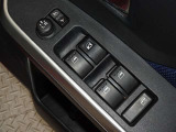 電動格納式ドアミラー・パワーウインドウを装備しています。