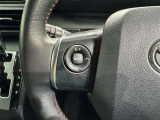 ステアリングスイッチ装備!運転しながら手元でオーディオの操作などができます。