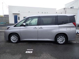 国の指定を受けた自社工場で、整備士が車検と点検整備を行っております。
