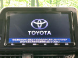【大画面ナビ】人気の大型9インチナビを装備。存在感のある大画面はインパクト大!ナビ利用時のマップ表示は見やすく、テレビやDVDは臨場感がアップ!いつものドライブがグッと楽しくなります♪