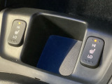 フロント両席にはシートヒーターが付いています!寒い日に便利な装備ですね。