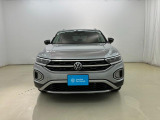 VWは小さな車も、大きな車も、平等です。クラスによって品質や安全性に差を付けない。ボディ剛性と精度、重厚なドアの音はどの車種も共通です。是非一度体感してみて下さい。