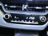 フロントオートエアコン装備ですので常にお好みの温度に調整ができ車内を快適な空間に保ってくれます。