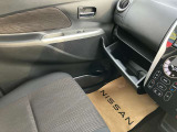車検証一式が入りやすくなっています。