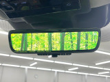 【デジタルインナーミラー】後席の大きな荷物や同乗者で後方が確認しづらい時でも安心!カメラが撮影した車両後方の映像をルームミラー内に表示。クリアな視界で状況の確認が可能です!