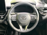 インテリアに合わせたデザインのステアリングは、運転される方のことも考え、運転しやすい形状、大きさです。是非一度、実際に触ってお確かめください。