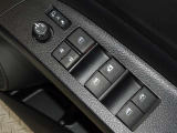 電動格納式ドアミラー・パワーウインドウを装備しています。