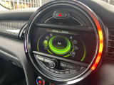 車両の詳細、ご質問につきましては、弊社営業スタッフまでお気軽にご連絡下さいませ。遠方のお客様には実車の詳細画像送信も承ります。