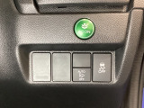 VSA(ABS+TCS+横滑り抑制)解除スイッチなどはハンドルの右側に装備しています。燃費に役立つECONボタンもここです。