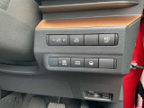 運転席右側に各種スイッチが集約されています!!