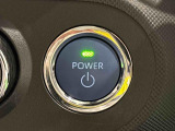 電子カードキーを携帯していれば、ボタンを押すだけでエンジンの始動がスマートに行えます