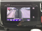 運転席から見づらいサイドミラー下部を映すサイドカメラ装備です!