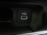 便利な充電用USBジャックも付いています☆周辺機器の充電にご利用頂けます☆