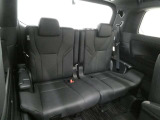 当社の中古車はシートを外して隅々までキレイに仕上げてあります。