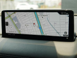 マツダコネクトの10.25インチワイドセンターディスプレイです。『Android Auto』『Apple CarPlay』や独自のコネクテッドサービスに対応したインターフェイスシステムです。