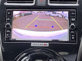 バックモニター付。駐車時の後方確認の手助けになります。