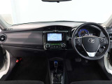 シンプルな運転席。運転は軽いハンドル回しで軽快なドライブを楽しめます