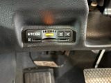バックギアに入れるだけで自動でリヤカメラに切り替わります!車庫入れやバックが苦手な方にオススメ!