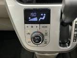オートエアコン付きです!お好みの温度をセットするだけでエアコンの風量などを自動でコントロール。快適な車内でお過ごしいただけます。