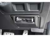 ETCは運転席右下に装備されてございます。