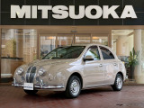 当店は国内10番目の自動車メーカー「光岡自動車」の直営店、ミツオカ車専門の「MITSUOKA東京ショールーム」です。新車だけではなく、厳選した高品質な中古車もご案内をしておりますので、お気軽にお問合せください。
