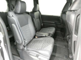 当社の中古車はシートを外して隅々までキレイに仕上げてあります。