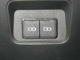 【充電用USB端子】デバイスの充電に便利です。※実際の接続端子は写真で確認or店舗までご気軽にお問合せください♪