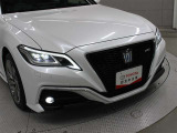 歩行者検知(昼夜)や、自転車運転者検知(昼)をおこない衝突回避または被害軽減に寄与するプリクラッシュセーフティに対応する事故形態を拡大された「Toyota Safety Sense」を装備しています。