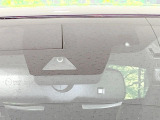 【トヨタセーフティセンス】走行中に前方の車両等を認識し、衝突しそうな時は警報とブレーキで衝突回避と被害軽減をアシスト。より安全にドライブをお楽しみいただけます。
