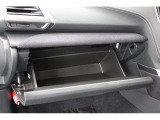 大容量のグローブBOX。