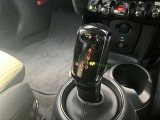 弊社お客様より頂いた下取車やデモカーが在庫の殆どを占めています。車の経歴や整備記録が分かり、ご安心してお車をお選び頂ける正規ディーラーならではのラインナップでございます。