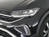 【LEDヘッドランプ】高い視認性を確保しながら、消費電力の少なさと長寿命を実現させた新デザイン、新機能の次世代ヘッドライト。
