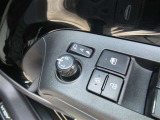 駐車時や狭い道でのすれ違い時に気を使うミラー。電動格納式ドアミラーはそんな時に便利です。