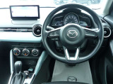 ◆チルト&テレスコピックステアリング◆ドライバーのさまざまな体格に応じて適切な運転姿勢を取りやすいよう、ハンドルの前後位置と高さを調整できます◆