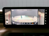 前方と両サイド映像見えにくいところもカメラで確認できるので安心です!