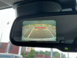 【バックモニター】後退時、後方をモニターで直接見ることができます。また高感度カメラですので僅かな光でもくっきりと見ることができるので夜でも安心して駐車出来ます。