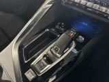 シフトレバーも操作性良く出来ています。運転縞柄ドライブモードを切り替え可能です。