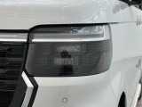 LEDヘッドライトは、点灯の瞬間から最大光量を発揮し、突然暗くなるトンネルなどでの安定感を高めます。