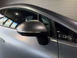 メルセデスの認定中古車「サーティファイドカー」には、最大100項目にも及ぶ点検・整備項目が設定されています>