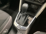 アクセルペダルを踏み込む量や速さに応じて変速パターンを適切に制御し、人馬一体の運転感覚を発揮してくれる6速オートマ!