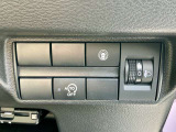 運転席右側に各種スイッチが集約されています!!