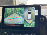 【パノラミックビューモニター】専用のカメラにより、上から見下ろしたような視点で360度クルマの周囲を確認することができます☆死角部分も確認しやすく、狭い場所での切り返しや駐車もスムーズに行えます。