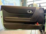 ドアロックも可能で、助手席にお子様が乗車しても安心です!
