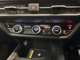 フロント両席にはシートヒーターが付いています!寒い日に便利な装備ですね。