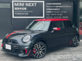 MINI 3ドアJCWが入荷!!レジェンドグレー/レッドルーフの大人気の一台。各種に純正オプションパーツが装着されている特別モデル!同仕様の入荷は今後ないかと思います!是非この機会をお見逃しなく!